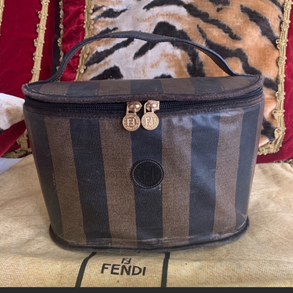 A fendi purse